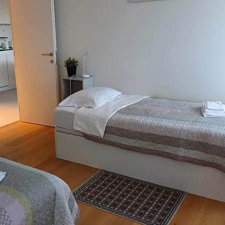 Anna Cs By In Apartment *